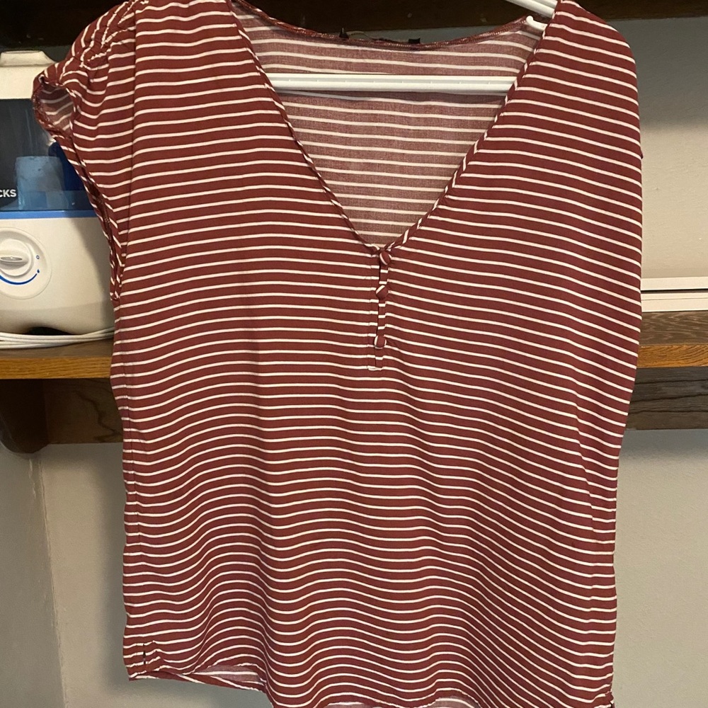 Abercrombie and Fitch shirt caped sleeves size M